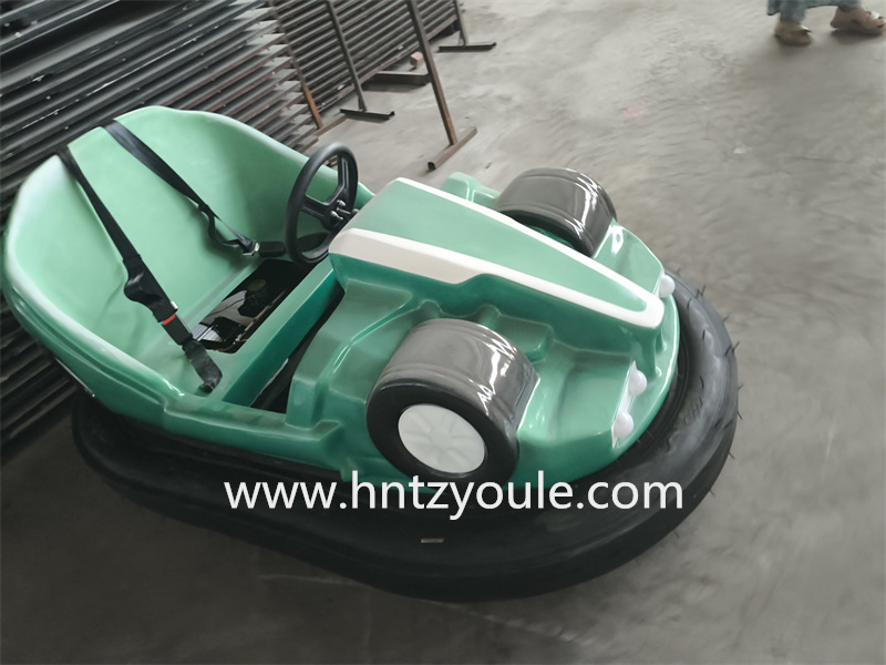 <b>电瓶碰碰车</b>
