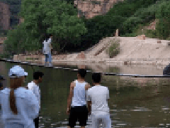 <b>网红直播成就了网红桥</b>