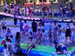 <b>流行网红网红桥设备</b>