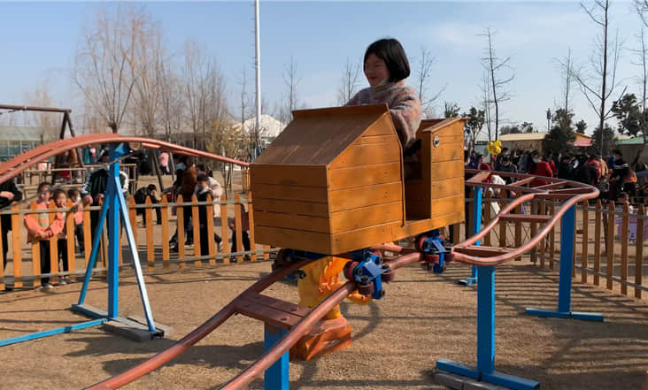 豪华转马为什么又叫做旋转木马